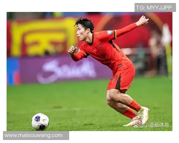 中国足球无中场球星盘点：那些无法替代的前锋与后卫传奇